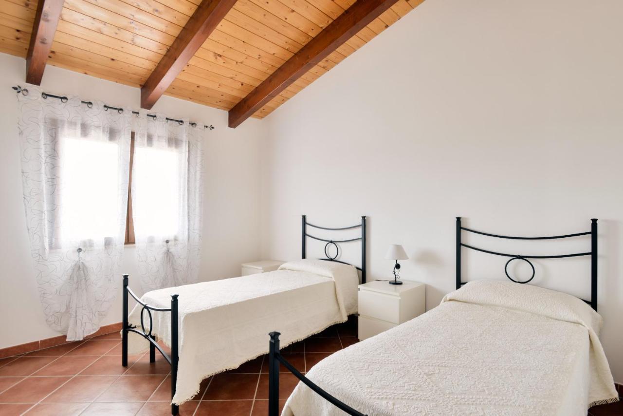 Sa Mandracchina Guest House Olmedo Ngoại thất bức ảnh